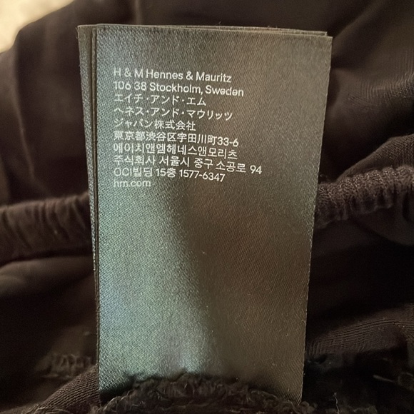 H&M divided black romper in US size 2 - Picture 6 of 8